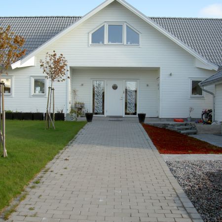 House i Nyköping AB logotyp